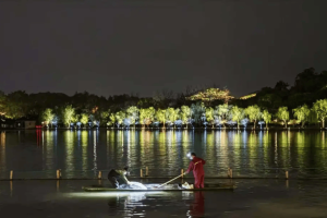 杭州回应“西湖连续一周撒7吨漂白粉”